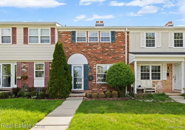 Homes for sale in Northville, MI | 19848 Irongate Ct, Northville, MI 48167 | MLS# 60994210