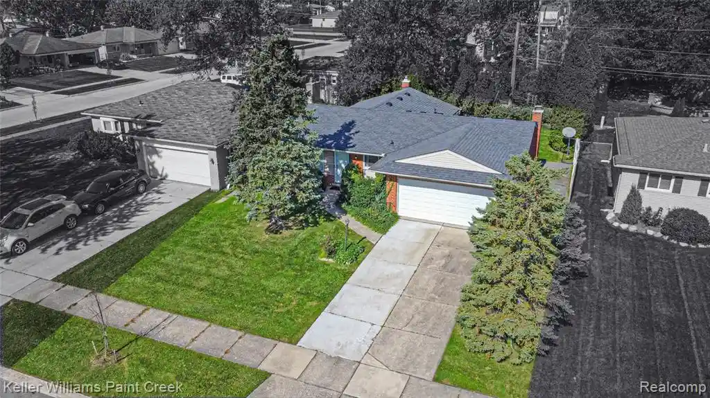 Photo 1 of Sale Pending at 33790 Dyar Ct, Sterling Heights, MI 48310 6023 | MLS# 61040654 | Listing updated on 2026-10-25