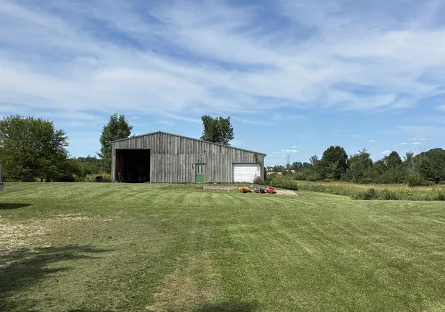 Photo 4 of Single family home for sale at 3600 Schmidt Rd, Gladwin, MI 48624 | MLS# 50219001 | Listing updated on 2026-09-25