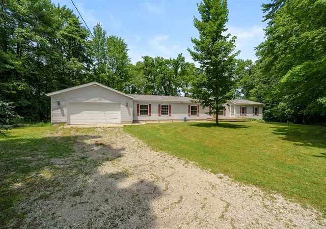 1st image of 38988 Paw Paw Rd, Paw Paw, MI 49079 | MLS# 70543831