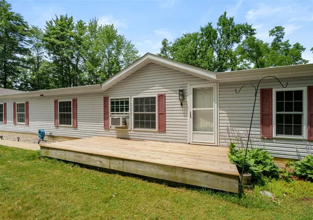 4th image of 38988 Paw Paw Rd, Paw Paw, MI 49079 | MLS# 70543831