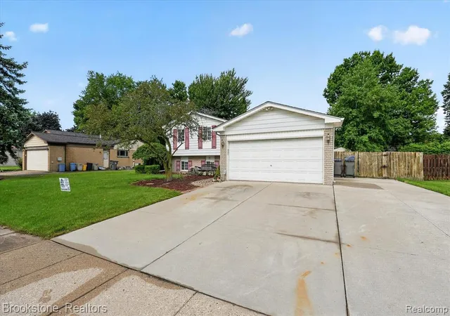 Homes for sale in Clinton Township, MI | 39795 Waldorf Dr, Clinton Township, MI 48038 | MLS# 61007882