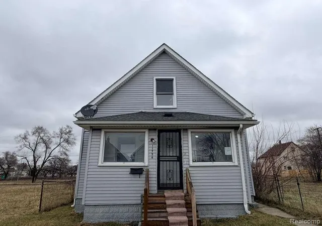 Homes for sale in Hamtramck, MI | 11756 Dyar St, Hamtramck, MI 48212 | MLS# 60998552