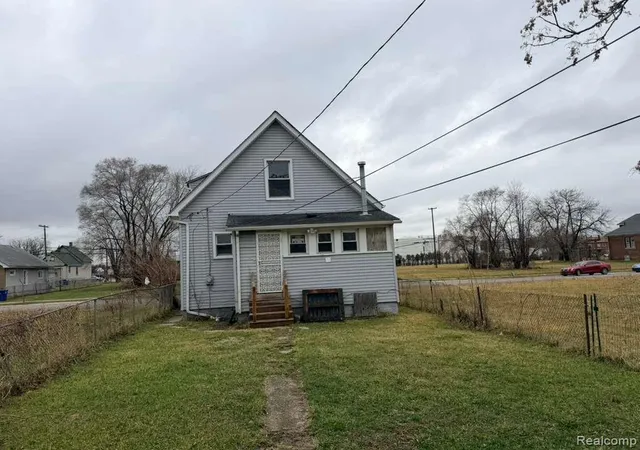 Homes for sale in Hamtramck, MI | 11756 Dyar St, Hamtramck, MI 48212 | MLS# 60998552