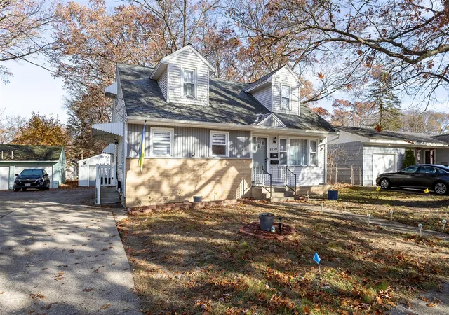 1st image of 1450 Wesley Ave, Muskegon, MI 49442 | MLS# 70505955