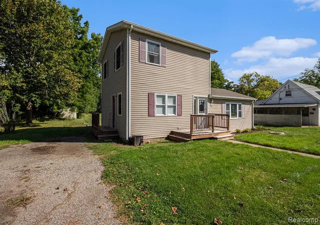Photo 4 of Sale Pending at 415 E Oliver St, Corunna, MI 48817 | MLS# 61020246 | Listing updated on 2026-08-30