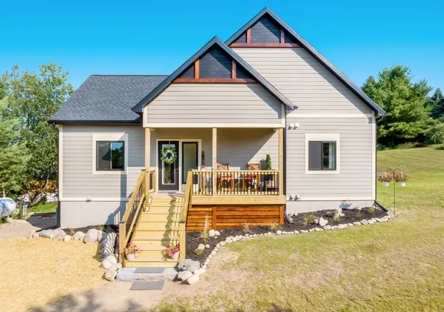 2nd image of 4225 Schoolcraft Rd, Bellaire, MI 49615 | MLS# 80071563