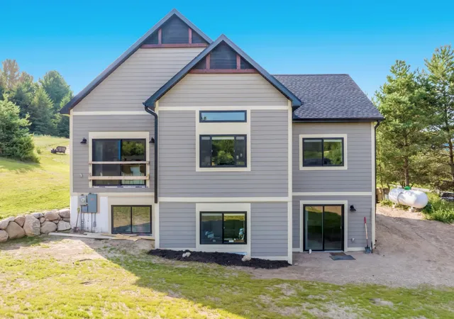 3rd image of 4225 Schoolcraft Rd, Bellaire, MI 49615 | MLS# 80071563
