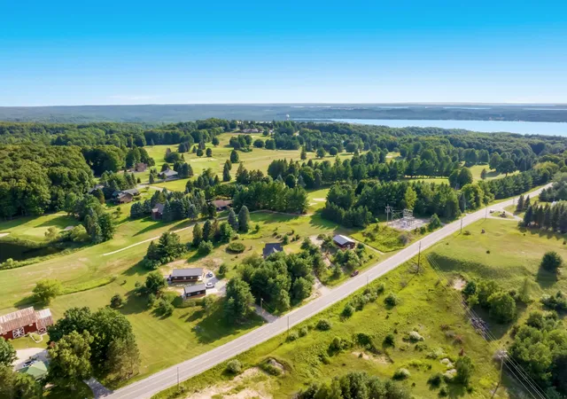 46th image of 4225 Schoolcraft Rd, Bellaire, MI 49615 | MLS# 80071563