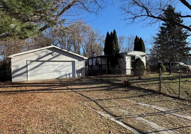 Homes for sale in Jackson, MI | 3563 Nash Dr, Jackson, MI 49201 | MLS# 70509190