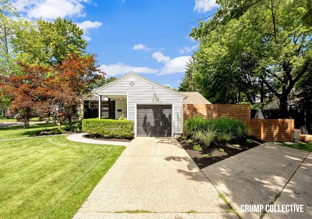 Photo 2 of Sale Pending at 1050 San Jose Dr, East Grand Rapids, MI 49506 | MLS# 70553881 | Listing updated on 2026-08-31