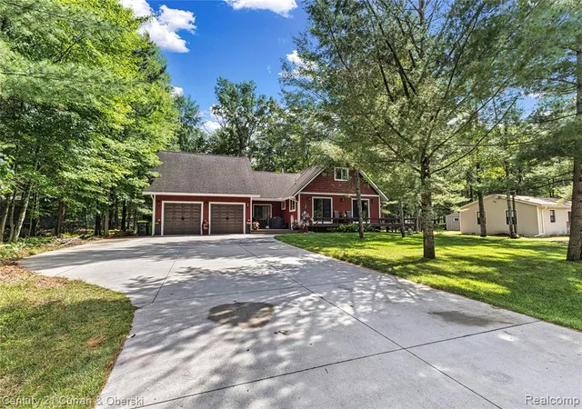 4th image of 130 Siesta Trl, Roscommon, MI 48653 | MLS# 61009027