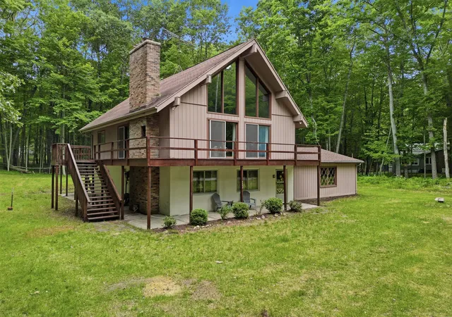 Homes for sale in Stanwood, MI | 9352 W Circle Dr, Stanwood, MI 49346 | MLS# 70543014