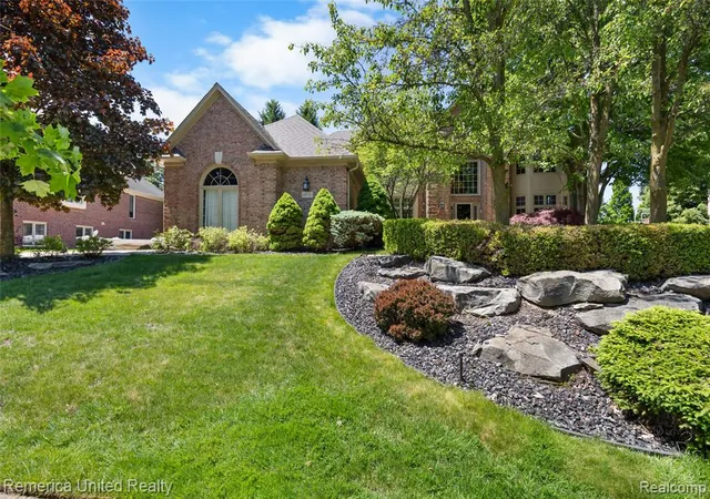 Photo 2 of Single family home for sale at 54501 Salem Dr, Shelby Township, MI 48316 | MLS# 60997927 | Listing updated on 2026-08-28
