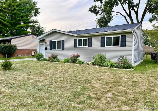 Homes for sale in Westland, MI | 32140 Palmer, Westland, MI 48186 | MLS# 60935535