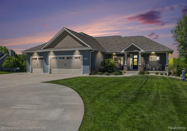 Homes for sale in Gladwin, MI | 2260 Willow Bay Ln, Gladwin, MI 48624 | MLS# 60998509