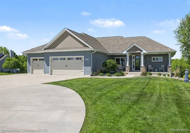 Homes for sale in Gladwin, MI | 2260 Willow Bay Ln, Gladwin, MI 48624 | MLS# 60998509