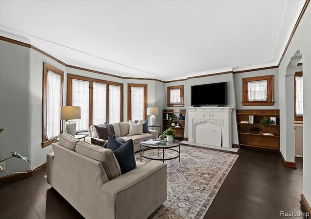Homes for sale in Grosse Pointe Farms, MI | 312 Mckinley Ave, Grosse Pointe Farms, MI 48236 | MLS# 61003109