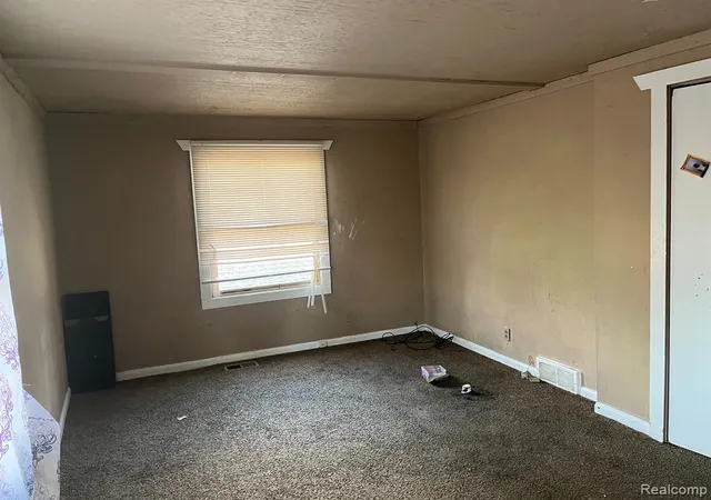Photo 3 of Single family home for sale at 5951 Radnor St, Detroit, MI 48224 | MLS# 60254056 | Listing updated on 2026-08-24