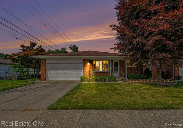 2nd image of 10928 Balfour Ave, Allen Park, MI 48101 1163 | MLS# 61024045