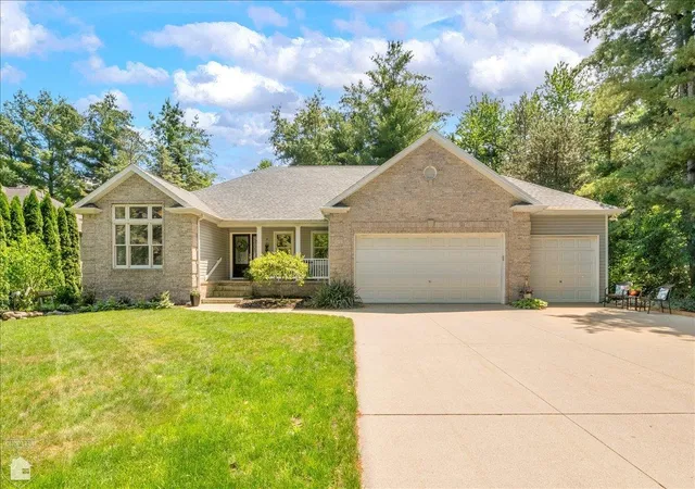 Homes for sale in Fort Gratiot, MI | 3079 Sandy Oaks Ln, Fort Gratiot, MI 48059 | MLS# 50212579