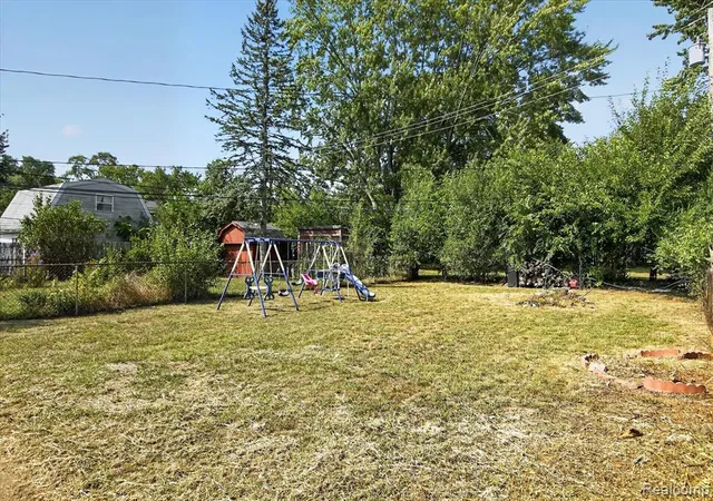 Photo 25 of Single family home for sale at 20349 Floral St, Livonia, MI 48152 2323 | MLS# 61023930 | Listing updated on 2026-08-28