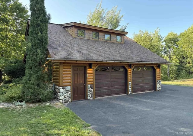 Photo 2 of Sale Pending at N11485 Hedberg Rd, Bessemer, MI 49911 | MLS# 50216012 | Listing updated on 2026-09-22