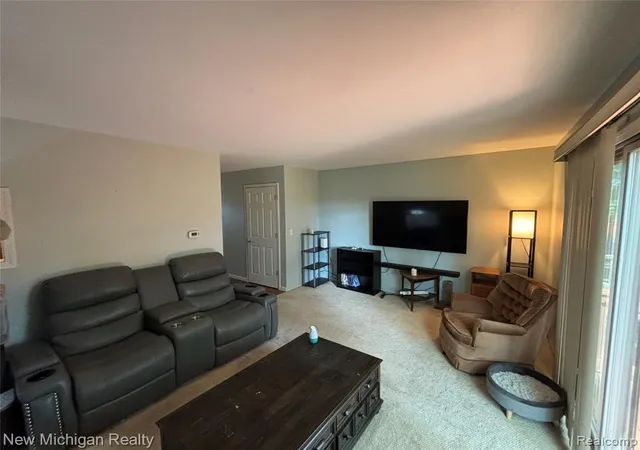 Homes for sale in Clinton Township, MI | 16974 Kingsbrooke Dr, Clinton Township, MI 48038 | MLS# 61002050