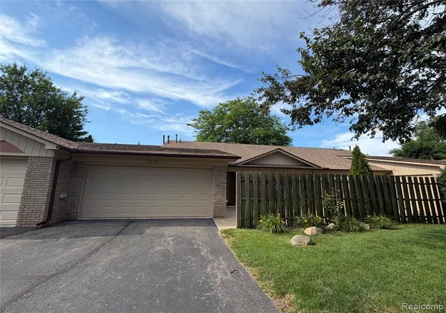 Homes for sale in Shelby Township, MI | 5220 W Utica Rd, Shelby Township, MI 48317 | MLS# 61007985