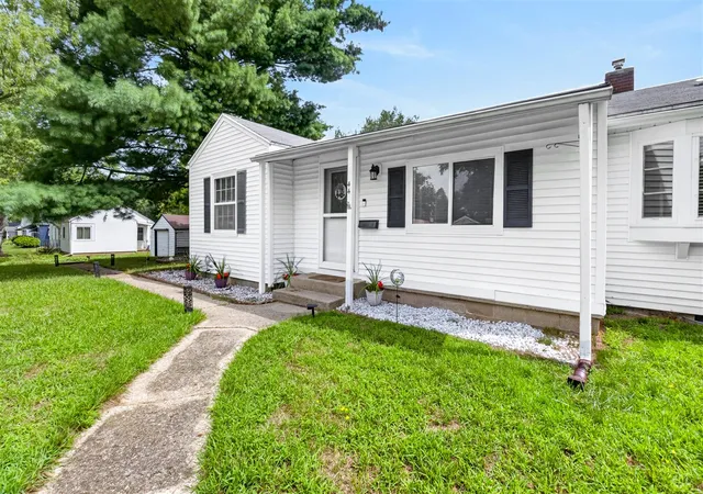 3rd image of 44 Barney Blvd, Battle Creek, MI 49037 | MLS# 70553326