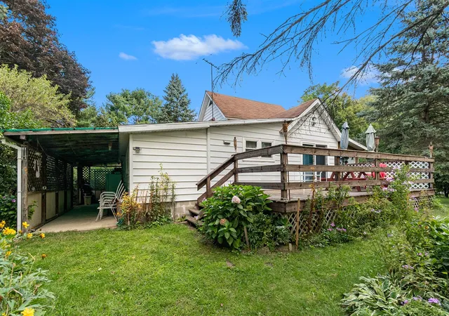 Photo 3 of House for sale at 13090 Pardee Rd, Sawyer, MI 49125 | MLS# 70492673 | Listing updated on 2025-09-27