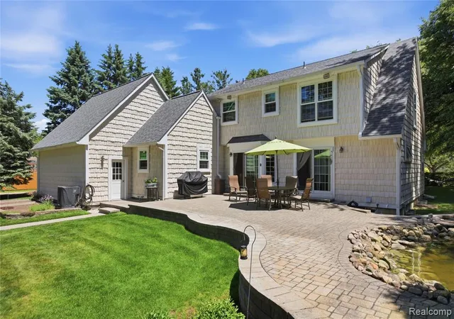Homes for sale in Lake Orion, MI | 830 Hemingway Rd, Lake Orion, MI 48362 | MLS# 61000246