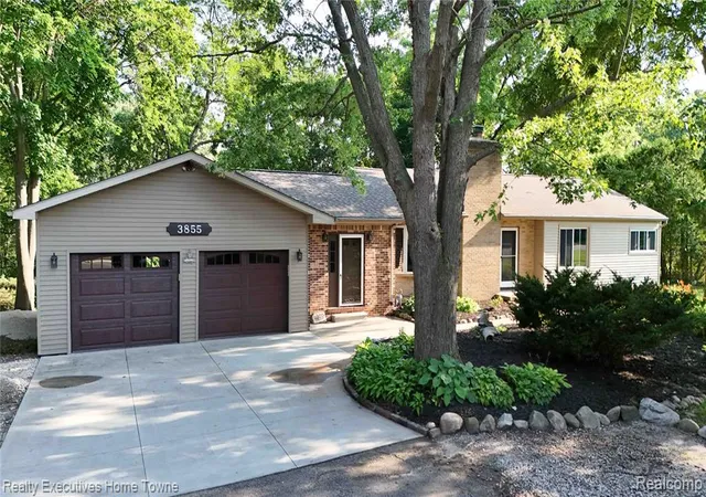 1st image of 3855 N River Rd, Fort Gratiot, MI 48059 | MLS# 61019094
