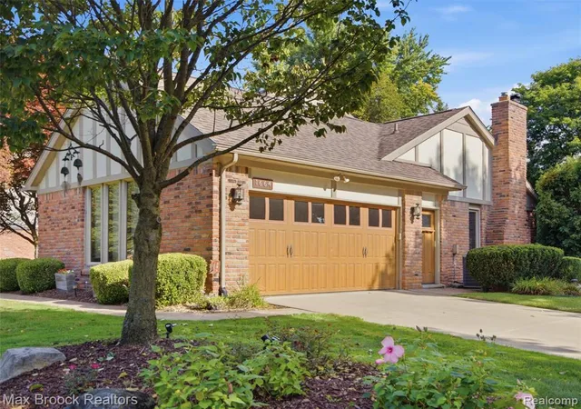 Photo 3 of Sale Pending at 1664 White Birch Ct, Troy, MI 48098 1960 | MLS# 61025469 | Listing updated on 2026-09-12