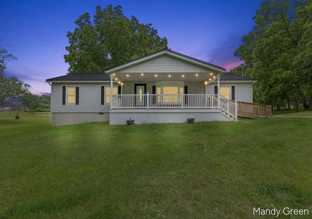 Homes for sale in Carson City, MI | 518 N Williams St, Carson City, MI 48811 | MLS# 70542090