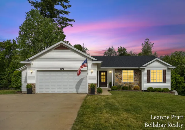 Homes for sale in Hastings, MI | 1870 Pineridge Dr, Hastings, MI 49058 | MLS# 70534784