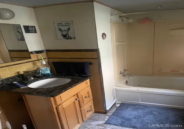Photo 4 of Single family home for sale at 107 N Tamarack St, Gwinn, MI 49841 | MLS# 50215053 | Listing updated on 2026-08-17