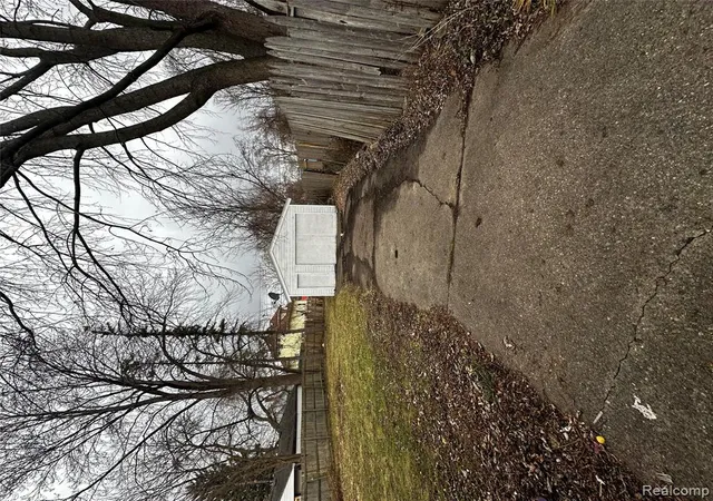 Homes for sale in Saginaw, MI | 1652 Stanley St, Saginaw, MI 48602 | MLS# 60398710