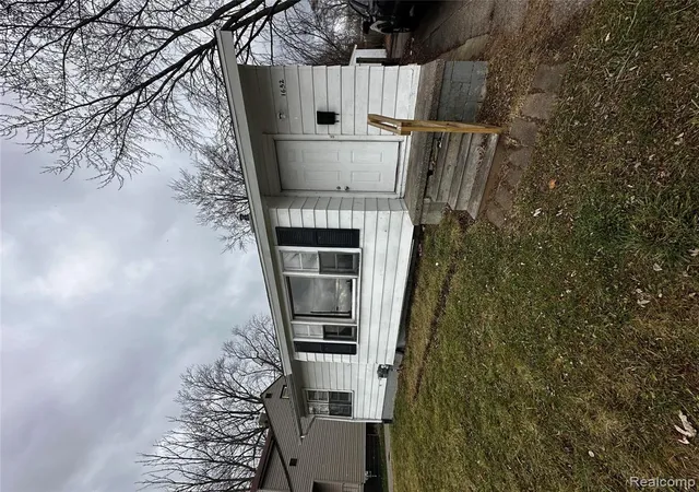 Homes for sale in Saginaw, MI | 1652 Stanley St, Saginaw, MI 48602 | MLS# 60398710