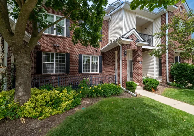 Homes for sale in Ann Arbor, MI | 273 Scio Village Ct #125, Ann Arbor, MI 48103 | MLS# 70540765