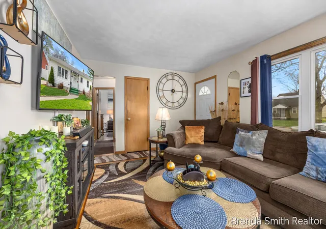 Photo 4 of Sale Pending at 4413 Rhodes Ave, Grand Rapids, MI 49548 | MLS# 70527078 | Listing updated on 2026-04-30