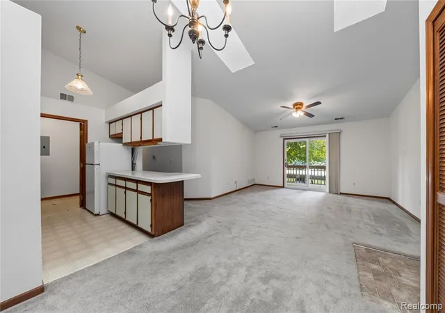 Photo 4 of Sale Pending at 1684 Shoemaker Dr, Westland, MI 48185 7708 | MLS# 61024882 | Listing updated on 2026-09-04