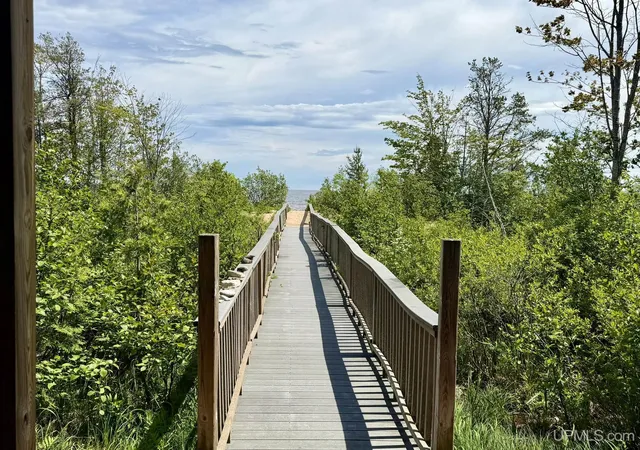 Photo 3 of Single family home for sale at 7957 W Us2 Hwy, Manistique, MI 49854 | MLS# 50215244 | Listing updated on 2026-08-27