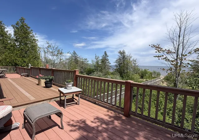 Photo 3 of Single family home for sale at 7957 W Us2 Hwy, Manistique, MI 49854 | MLS# 50215244 | Listing updated on 2026-08-27