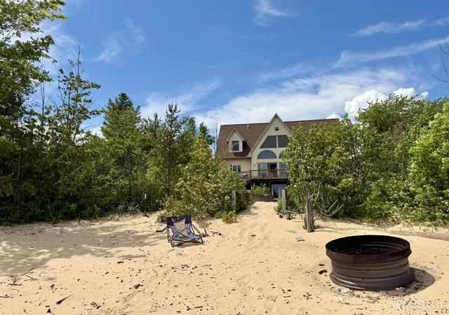 Photo 4 of Single family home for sale at 7957 W Us2 Hwy, Manistique, MI 49854 | MLS# 50215244 | Listing updated on 2026-08-27