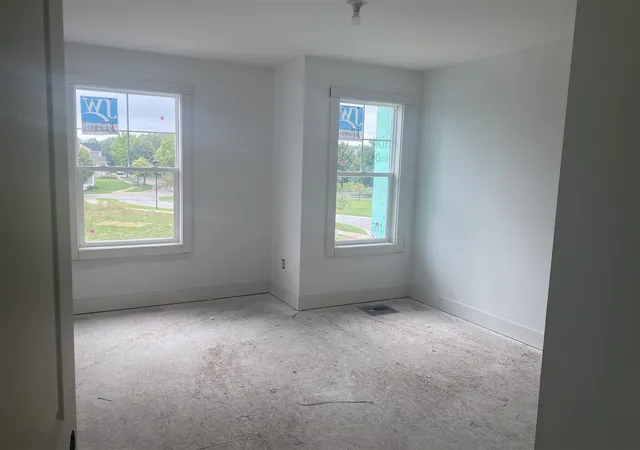 2nd image of 2875 E Highgate St, Grand Rapids, MI 49512