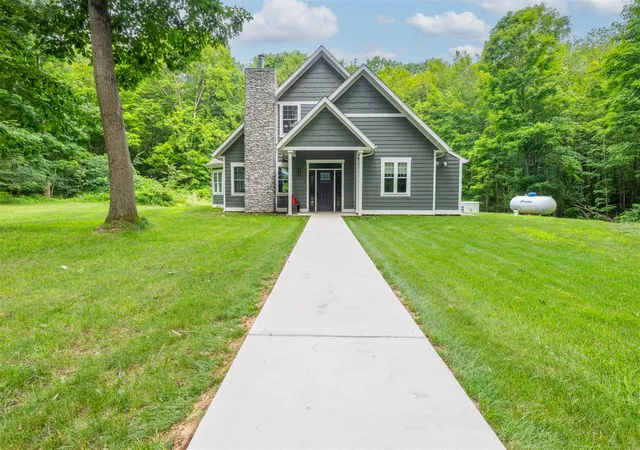 2nd image of 412 63rd St, South Haven, MI 49090 | MLS# 70544962