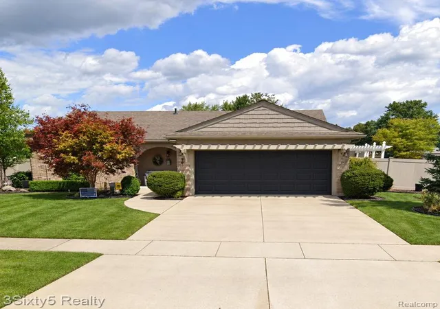 Photo 1 of Sale Pending at 19613 Dawnshire Dr, Brownstown, MI 48193 8517 | MLS# 61041558 | Listing updated on 2026-10-27