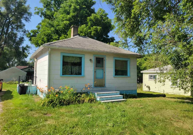 Homes for sale in Burton, MI | 1452 Norton St, Burton, MI 48529 | MLS# 50214148