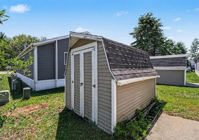Homes for sale in Ludington, MI | 3757 W Woodview Dr, Ludington, MI 49431 | MLS# 70539210
